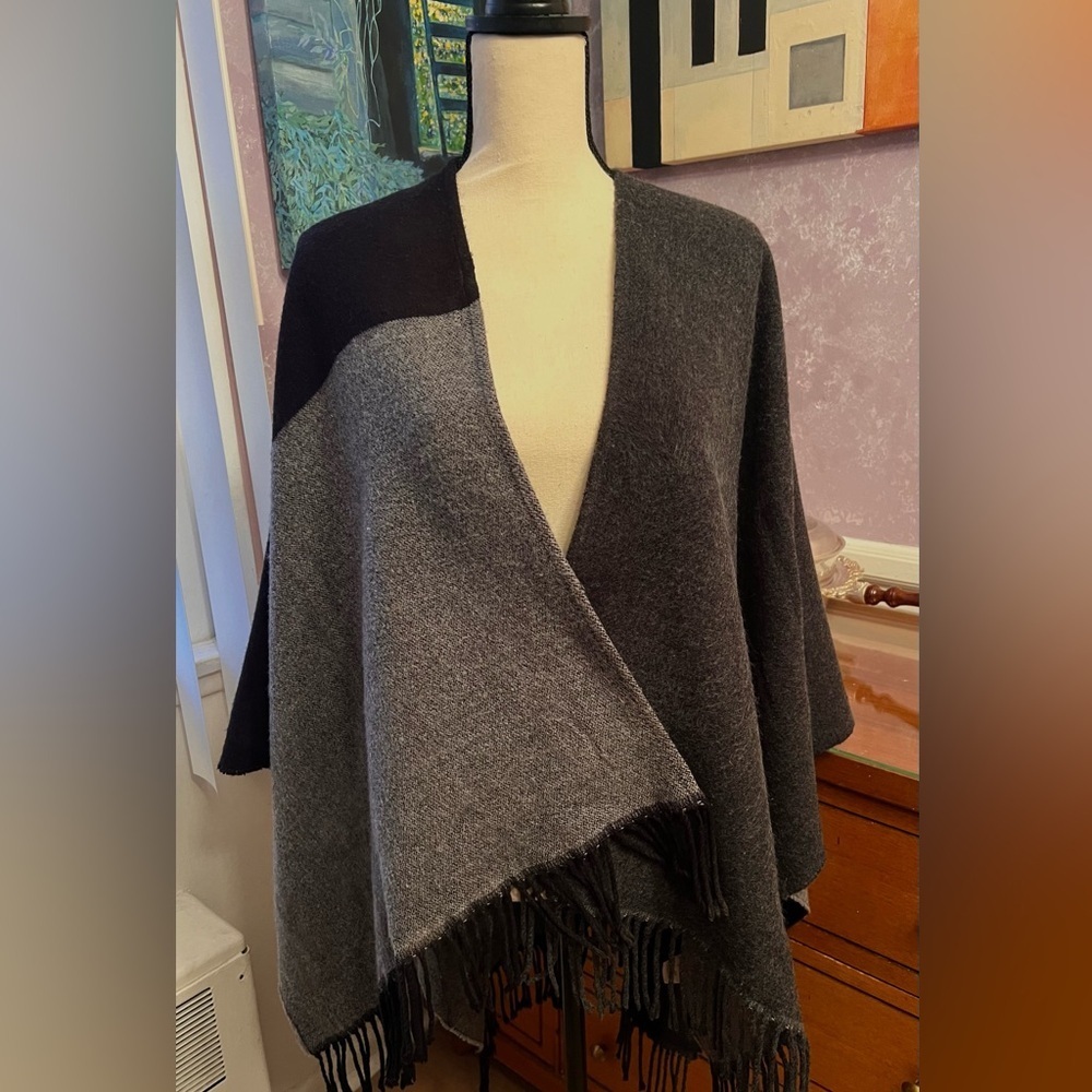 Uniqlo Black and Gray Women's Poncho
